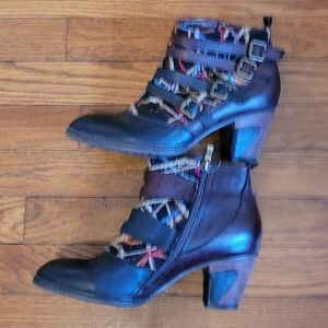 L'Artiste Boots Size 8